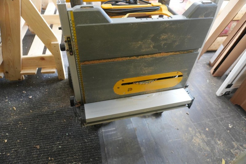 18. DeWalt DWE7485-QS pöytäsaha - Lainvoima.com
