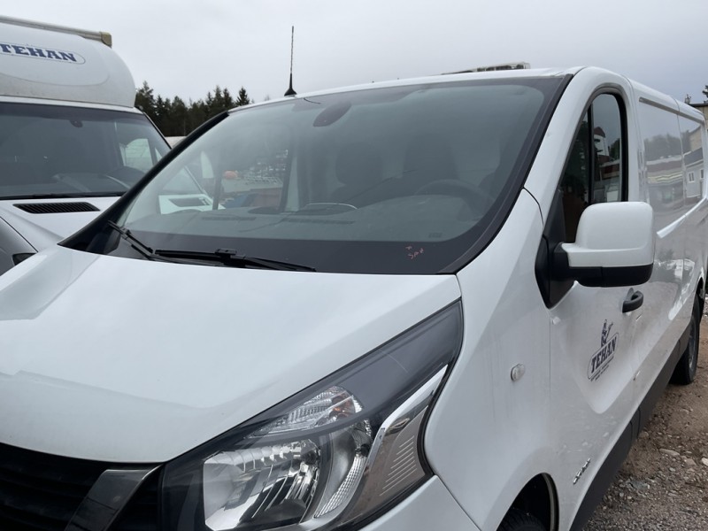 a06-nissan-nv300-van-x82-2-0-dci-145-145-hv-107-kw-vm-2021