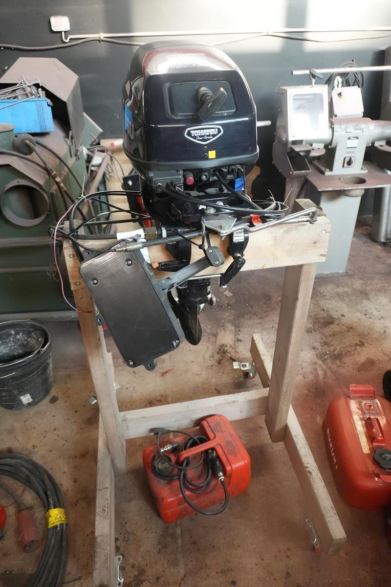 Lainvoima 141 Tohatsu 20 Per moottori